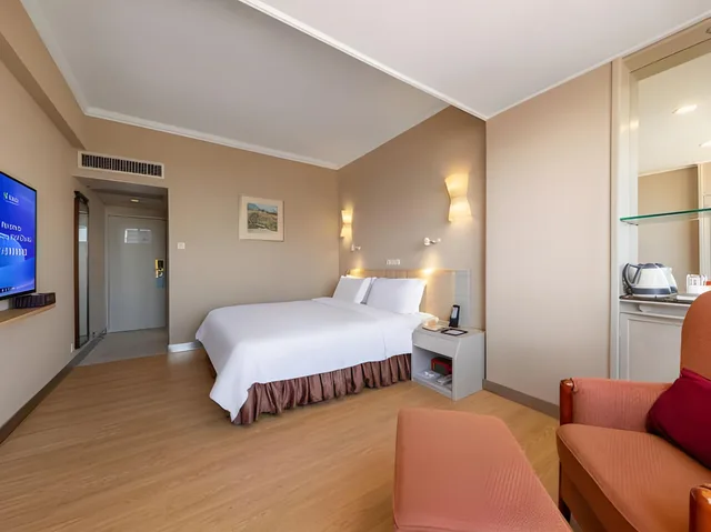 غرفة سوبيريور بسرير كوين، Guangdong Hotel Zhuhai Ex Guangdong Regency 1/1