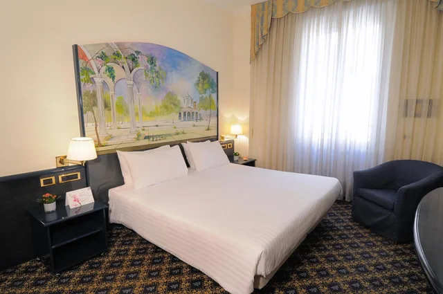 غرفة بسرير مزدوج، Ih Hotels Milano Ambasciatori 2/8