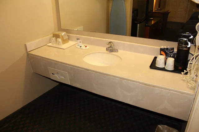 جناح بسرير كينج، Super 8 By Wyndham Bossier City/Shreveport Area 3/3