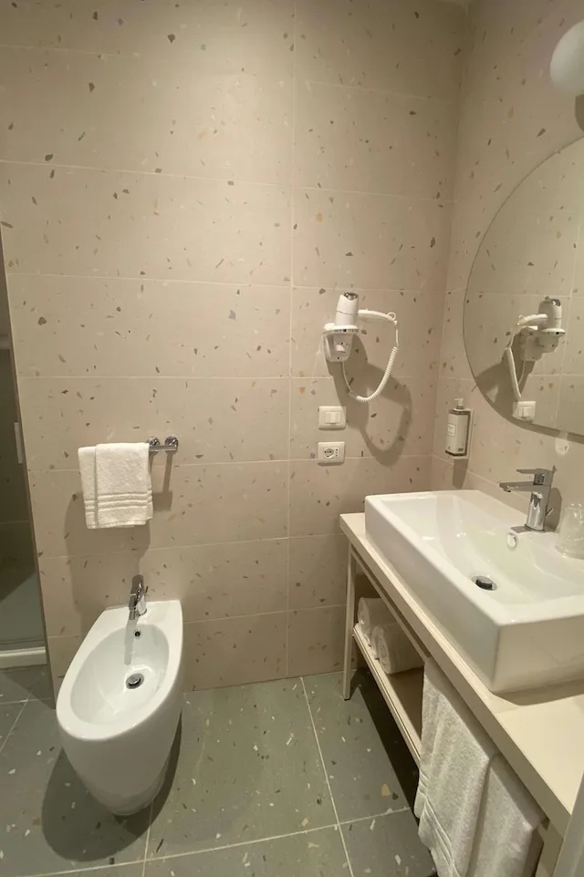 غرفة سوبيريور بسرير كينج وسرير فردي، Best Western Plus Hotel Massafra 4/4