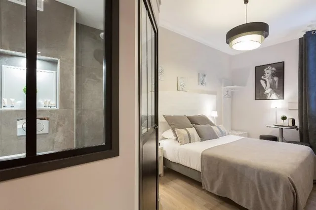 Comfort, Double Bed, HOTEL D'ARGENSON 2/2