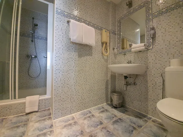 Superior, Double Bed, Hotel Midi-Zuid 6/7