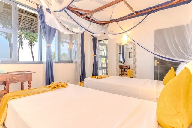 Family Suite, 2 King Beds, Beach Front، Pongwe Bay Resort 6/10