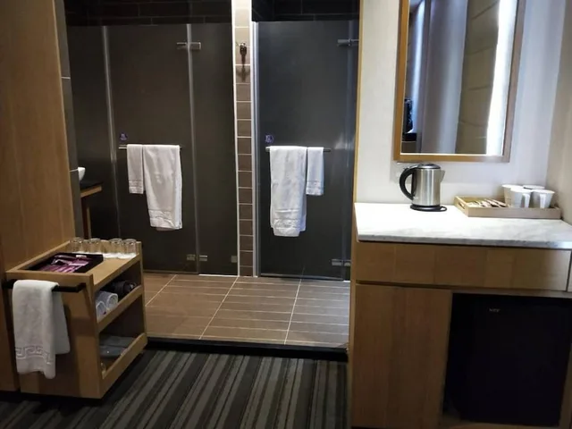 City, Classic, Quadruple, 2 Queen Beds, In Young Hotel 5/5