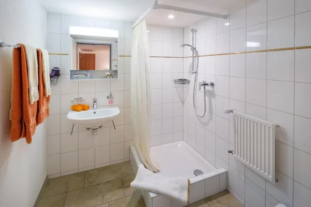 Room, Double Bed, Village View، Historische Residenz Lindeneck 5/5