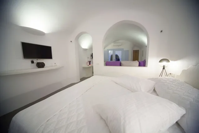جناح ديلوكس بسرير مزدوج بإطلالة على البحر مع أريكة، Fanari Vista Suites 1/1