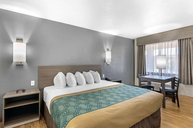غرفة بسرير مزدوج، Econo Lodge Inn & Suites Socorro NM 4/5