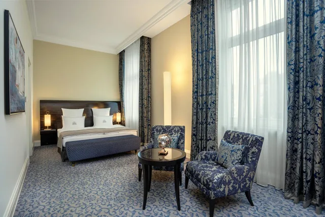 غرفة سوبيريور بسرير كينج، Hotel Atlantic Hamburg, Autograph Collection 1/6