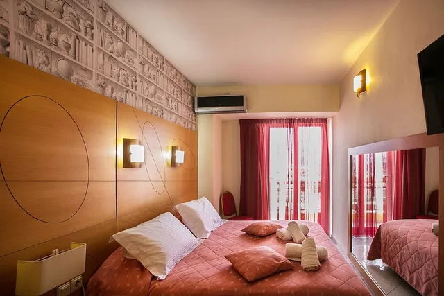 غرفة قياسية بسريرين منفصلين بإطلالة على المرفأ، Life Hotel 6/10