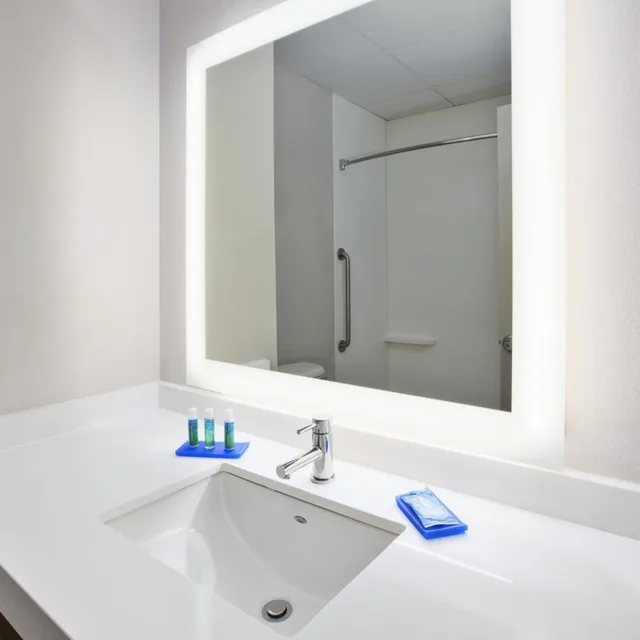 غرفة بسريرين مزدوجين لذوي الإعاقة، Holiday Inn Express & Suites Manchester-Conf Ctr(Tullahoma) 5/5