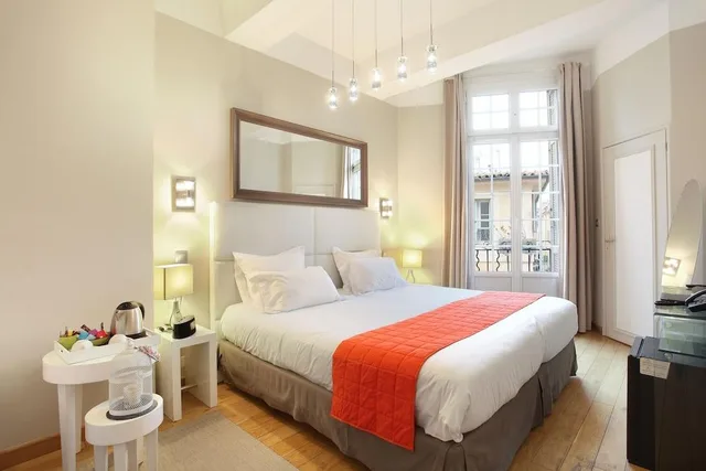 غرفة بريستيج ثلاثية، Hotel De France 2/2