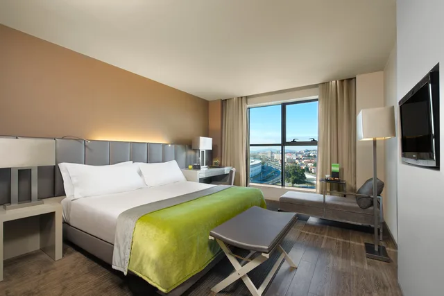 غرفة قياسية مفردة بسرير كينج، Hotel Melia Braga 1/2
