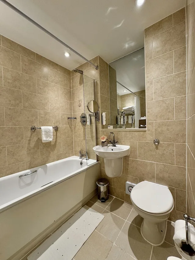 غرفة تنفيذية بسرير كينج، Grovefield House Hotel 3/3