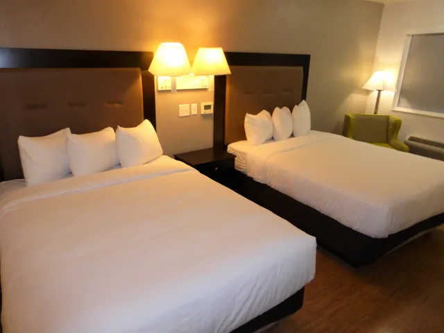 غرفة ديلوكس بسريرين كوين للمدخنين لذوي الإعاقة، Red Roof Inn Houston - Jersey Village 4/6