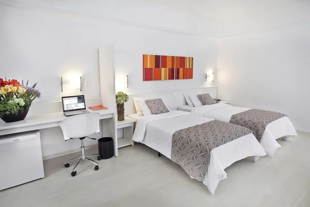غرفة سوبيريور بسريرين منفصلين، Boulevard Plaza Hotel 2/3
