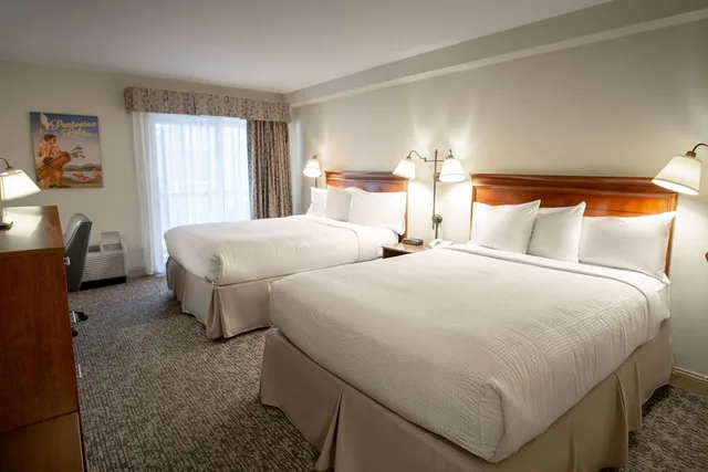 Room, 2 Queen Beds, The Yankee Inn 1/8
