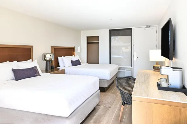Guest Room, 2 Queen Beds, Sunset Side, No View, Low Floor، Sky Rock Sedona, a Tribute Portfolio Hotel 2/8