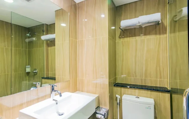 Deluxe, King Bed, Pool Access، Grand Cordela Hotel Bandung 2/2