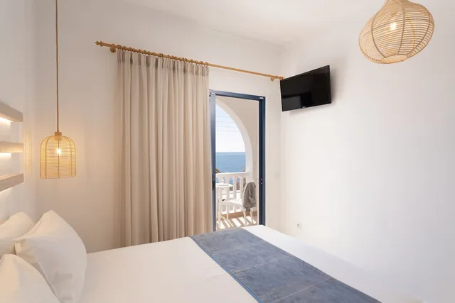 غرفة بسرير كوين بإطلالة على البحر، Sunshine Hotel 7/10