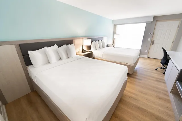 غرفة قياسية بسريرين كوين، Best Western Seaside Inn 1/10