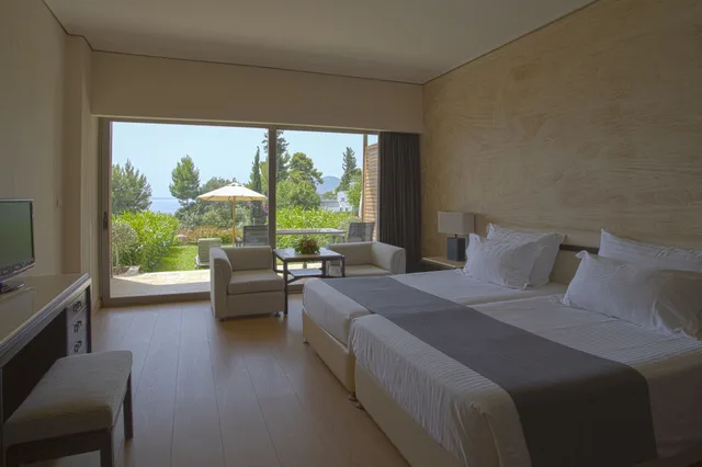 Standard, Twin Beds, Sea and Island View، Corfu Holiday Palace 1/9