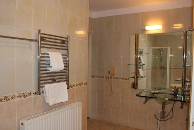 غرفة سوبيريور رباعية، DeSalis Hotel London Stansted 6/6
