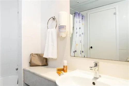 غرفة مزدوجة بإطلالة على الحديقة، Cyprotel Faliraki Hotel 1/1