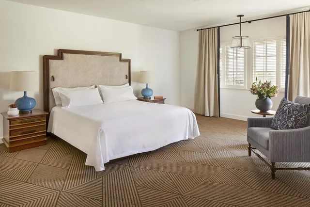غرفة بسرير كينج، La Quinta Resort & Club, Curio Collection by Hilton 2/6