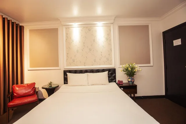غرفة ديلوكس بسرير مزدوج، Dinh Hotel 3/4
