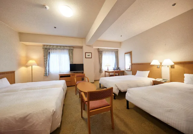 Pacific, Deluxe, Twin Beds، Pacific Hotel Okinawa 2/3