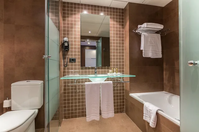 Room, Triple, Twin Beds, Sofa, Eurostars Rey Fernando 4/5