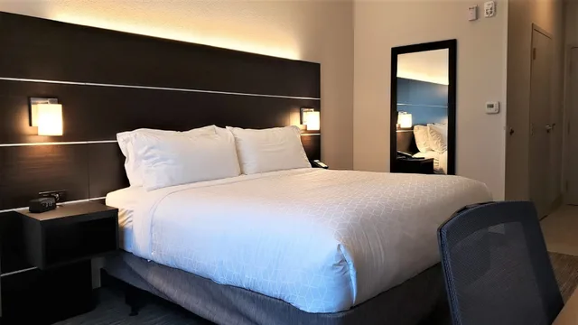 غرفة قياسية بسرير كينج، Holiday Inn Express And Suites Hood River 6/10