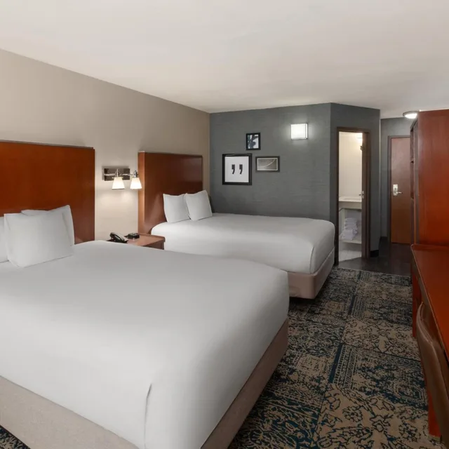 غرفة ديلوكس بسرير كوين لذوي الإعاقة، Wyndham Garden San Antonio Airport Northeast 2/9