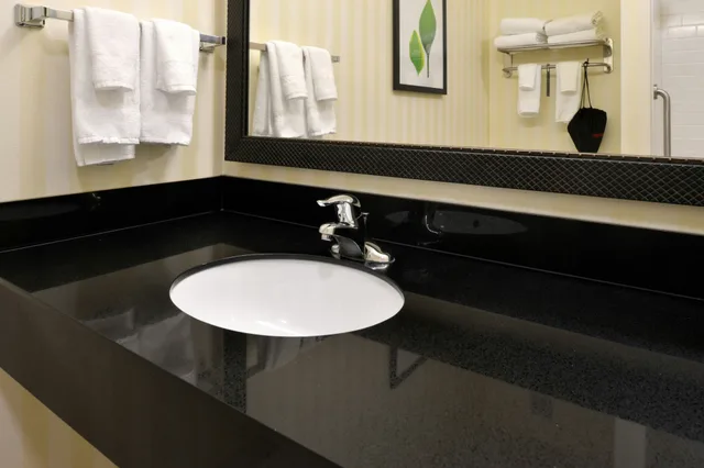غرفة بسرير كينج، Fairfield Inn And Suites Cedar Rapids 3/6