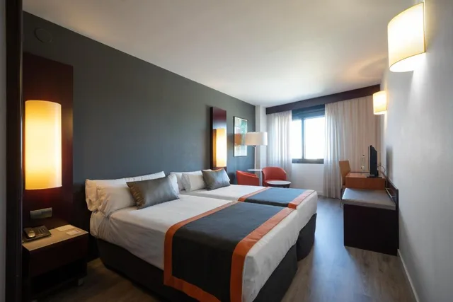 غرفة قياسية بسرير مزدوج أو سريرين منفصلين، Catalonia Sabadell Hotel 2/6