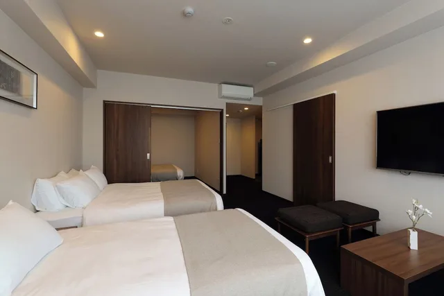 جناح ديلوكس بسرير كوين وسرير فردي بغرفة نوم واحدة بجاكوزي، Randor Residential Hotel Kyoto Suites 5/10