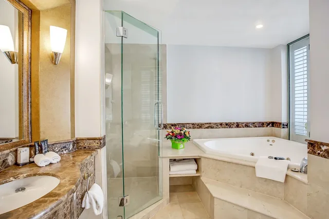 Spa, Suite، Mantra Legends Surfers Paradise 1/3