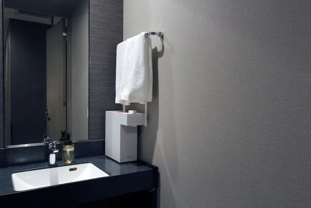 Room, King Bed, KOKO HOTEL Tsukiji Ginza 5/6
