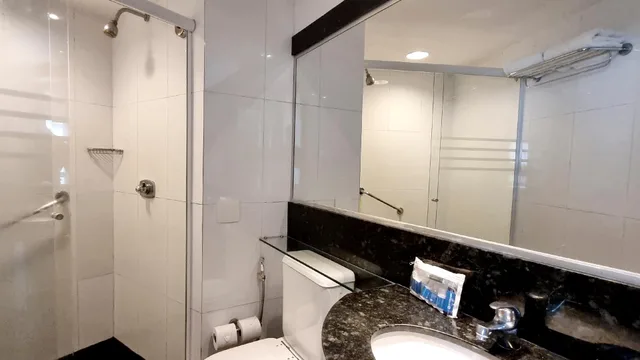 غرفة ديلوكس بإطلالة جزئية على البحر، Wyndham Rio Barra 2/2