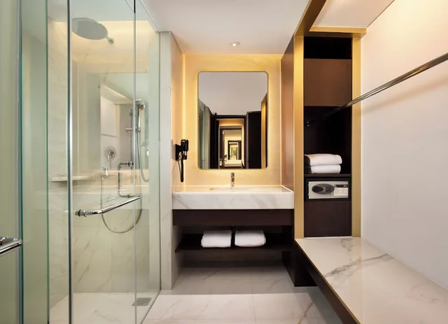 جناح بريميير بسريرين منفصلين، Atria Hotel Gading Serpong 4/4
