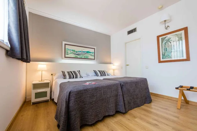 غرفة سوبيريور بسريرين منفصلين بمطبخ صغير، Aparthotel Atenea Barcelona 2/4