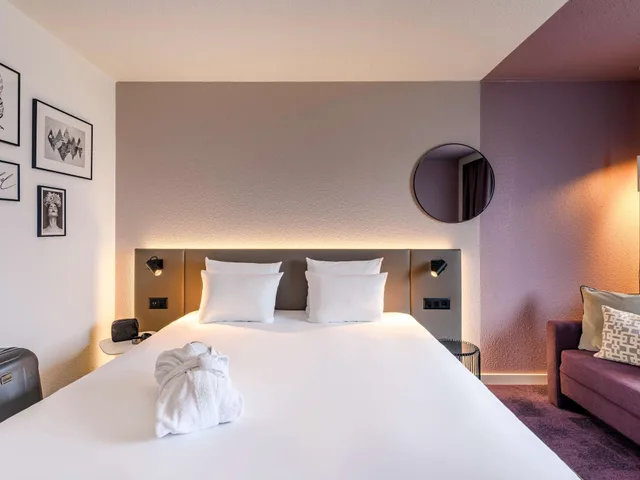 غرفة سوبيريور بسرير مزدوج مع أريكة، Novotel Zurich City West 1/10