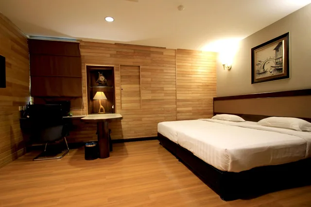 غرفة تنفيذية، Ming Paragon Hotel 2/3