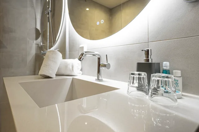 غرفة سوبيريور بسرير مزدوج، FortyPlusOne Hotel 8/9
