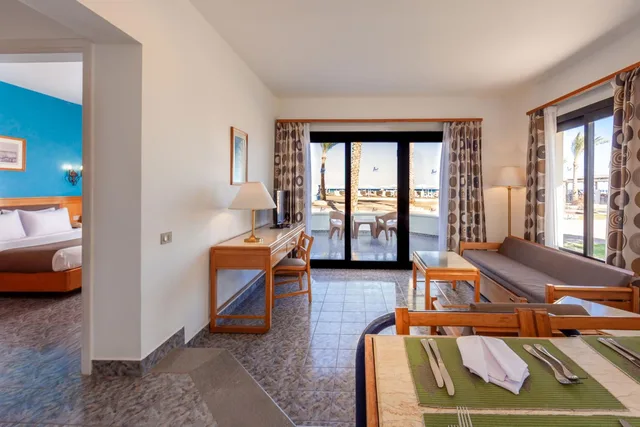 بنغل بسرير كوين مع أريكة، Pharaoh Azur Resort 2/2
