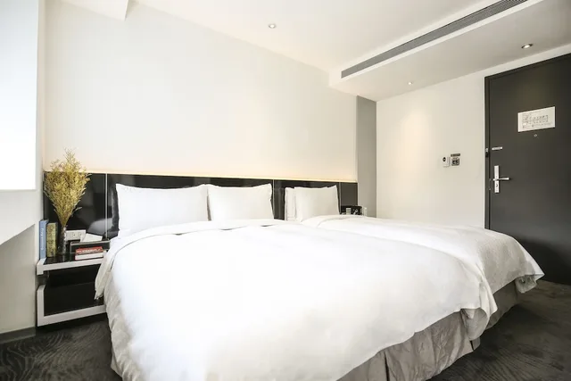 غرفة ديلوكس ثلاثية بسرير مزدوج وسرير فردي بإطلالة على المدينة بحوض استحمام، CityInn Hotel Plus Taichung Station Branch 6/10