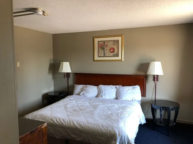 غرفة قياسية بسريرين مزدوجين، New Bedford Inn Suites 1/6