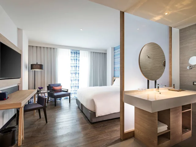 غرفة قياسية بسرير كينج، Novotel Chiangmai Nimman Journeyhub 3/8