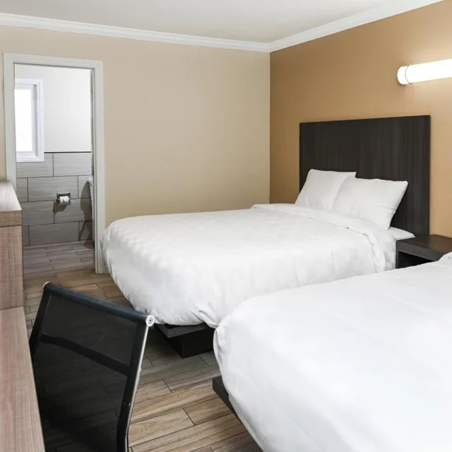 غرفة بسريرين كوين، Sea Rock Inn - Long Beach 4/10