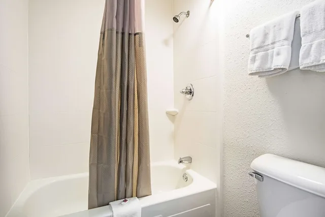 غرفة قياسية بسريرين كوين، Motel6 Manchester, TN 4/6